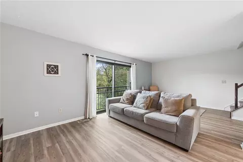 Living - 110 Georgetown Ln, Export, PA 15632 photo 4 of 7