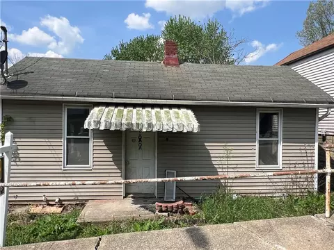 624 Forrest St, New Castle, PA 16101