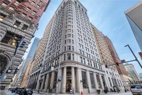 306 4th Ave #501, Pittsburgh, PA 15222