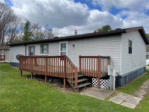 32 Oakview Dr, Beaver Falls, PA 15010 photo 8