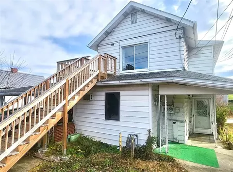 670 Park St, California, PA 15419