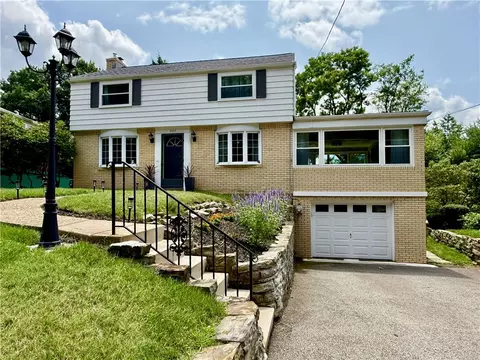 7177 Shannon Rd, Verona, PA 15147