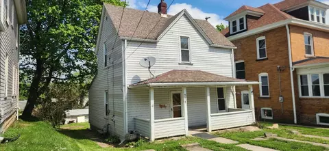716 Park Ave, Ellwood City, PA 16117