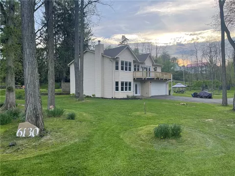 6130 Brush Run Rd, Bethel Park, PA 15102