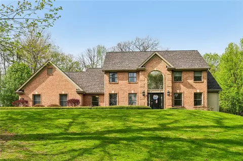 107 Timberlee Dr, Evans City, PA 16033