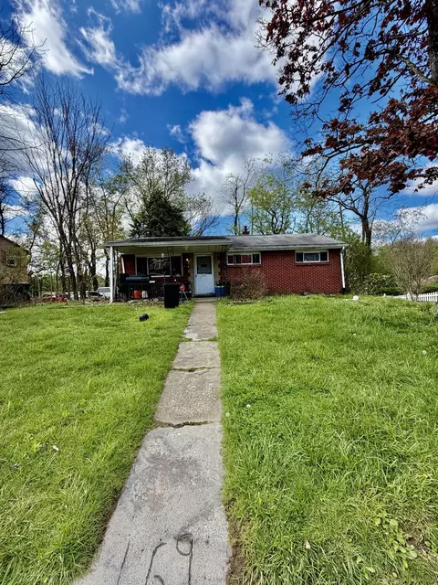 169 Suncrest, Verona, PA 15147