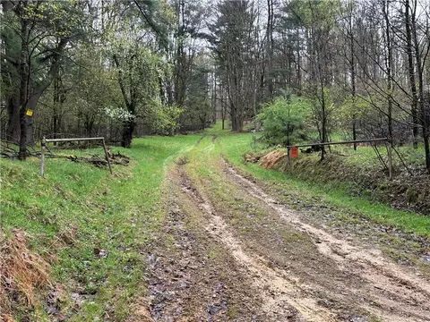 357 Pineville Rd, Grand Valley, PA 16420