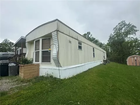 346 Calico Ln, Jeannette, PA 15644