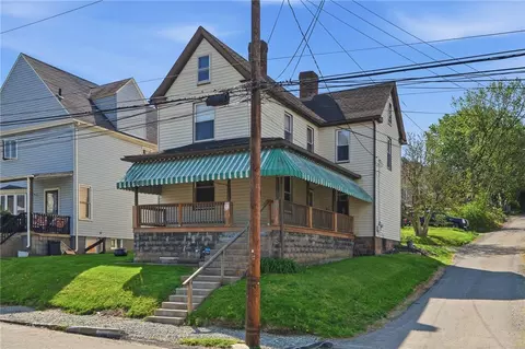 38 Hall Ave, Washington, PA 15301