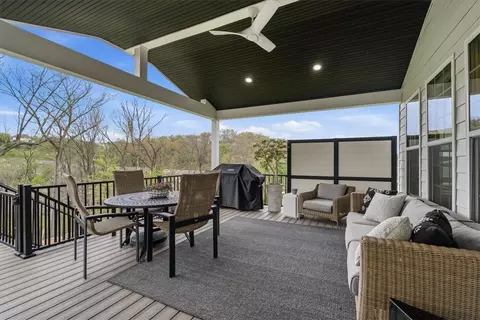 Exterior - 333 Crest Ln, Mars, PA 16046 photo 2 of 4