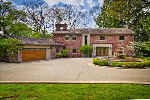 104 Wynnwood Dr, Pittsburgh, PA 15215