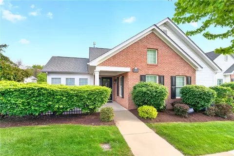 2104 Isleworth Ln, Cranberry Township, PA 16066