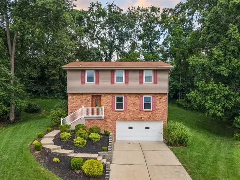 1105 Rial Dr, Bethel Park, PA 15102