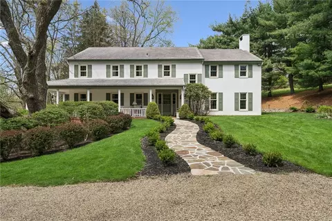 552 Backbone Rd, Sewickley, PA 15143