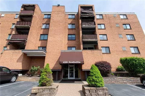 416 Isabella St #303, Oakmont, PA 15139