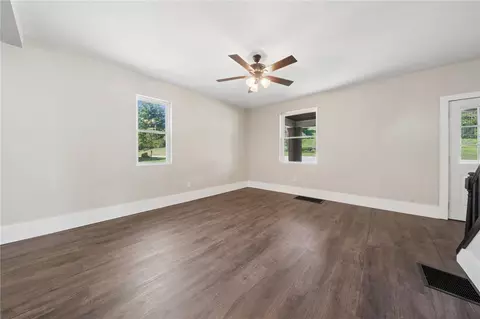 Living - 1856 Dime Rd, Vandergrift, PA 15690 photo 4 of 4