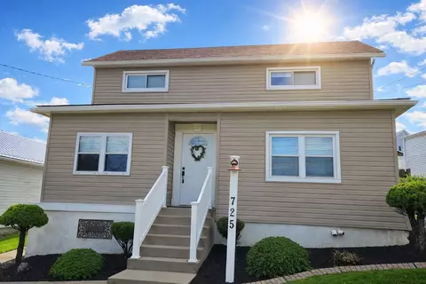 725 Longfellow, Vandergrift, PA 15690