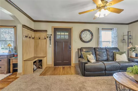 Entry Way - 1024 Nimick Ave, Monaca, PA 15061 photo 1 of 3