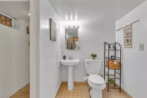 Bath - 1024 Nimick Ave, Monaca, PA 15061 photo 2 of 2
