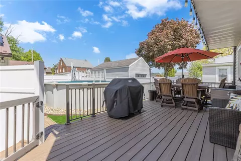 Exterior - 1024 Nimick Ave, Monaca, PA 15061 photo 5 of 9