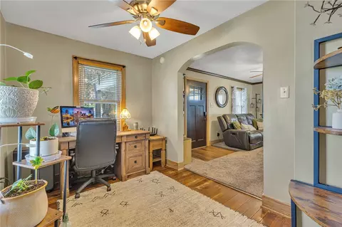 Entry Way - 1024 Nimick Ave, Monaca, PA 15061 photo 3 of 3