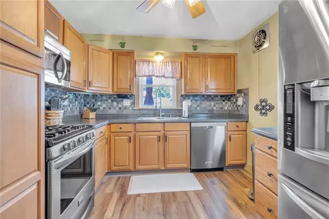 Kitchen - 1024 Nimick Ave, Monaca, PA 15061 photo 4 of 4