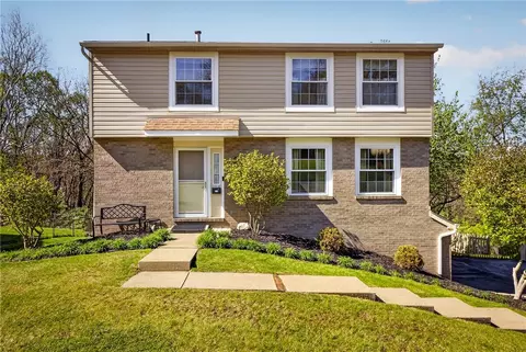 1774 Norsen Dr, Pittsburgh, PA 15243