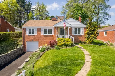 4816 Carlyn Dr, Pittsburgh, PA 15236