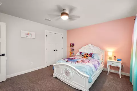 Bedroom - 353 Crossing Dr, Eighty Four, PA 15330 photo 4 of 8