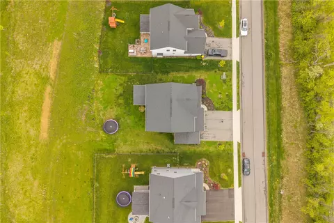 View/Area - 353 Crossing Dr, Eighty Four, PA 15330 photo 3 of 5