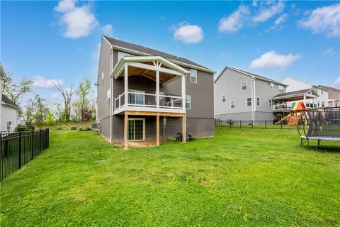Exterior - 353 Crossing Dr, Eighty Four, PA 15330 photo 9 of 11