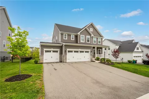 Exterior - 353 Crossing Dr, Eighty Four, PA 15330 photo 5 of 11