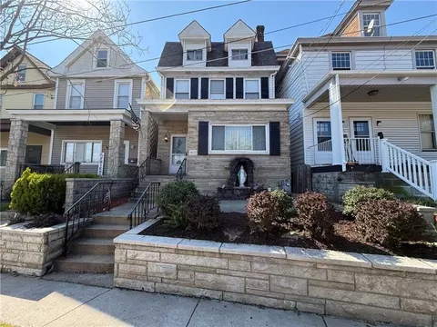 802 Boggs Ave, Pittsburgh, PA 15211