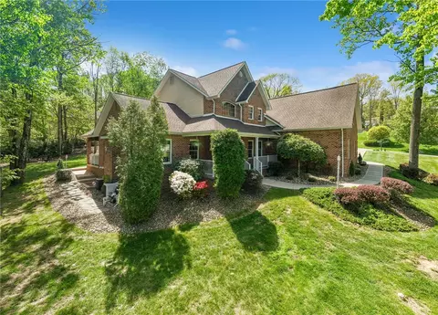 5001 Havenwood Dr, Greensburg, PA 15601