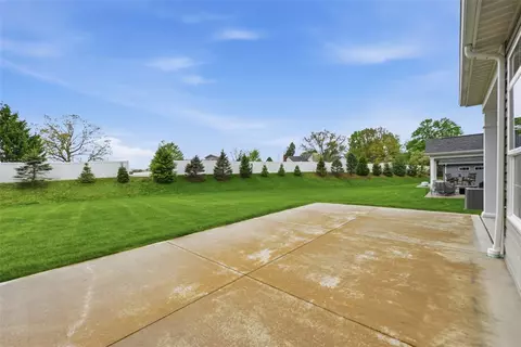 Exterior - 401 Northview Dr, Harmony, PA 16037 photo 4 of 7