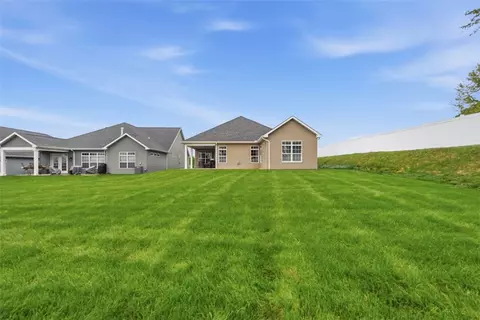 Exterior - 401 Northview Dr, Harmony, PA 16037 photo 6 of 7