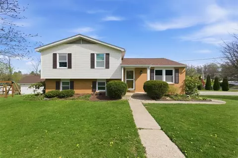 100 Tory Rd, Coraopolis, PA 15108