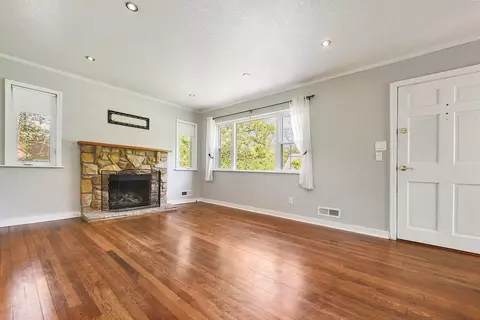 Living - 3237 Apache, Pittsburgh, PA 15241 photo 4 of 6