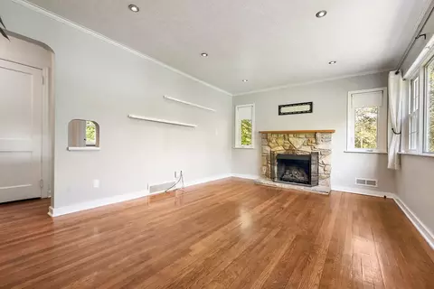 Living - 3237 Apache, Pittsburgh, PA 15241 photo 3 of 6