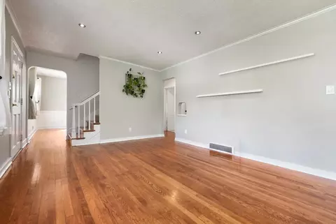 Living - 3237 Apache, Pittsburgh, PA 15241 photo 2 of 6
