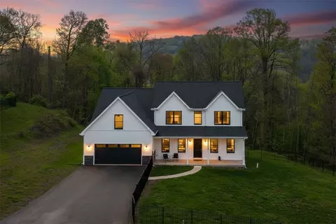 204 Skyline Dr, Indiana, PA 15701