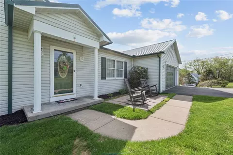 115 Pigeon Creek Rd, Eighty Four, PA 15330