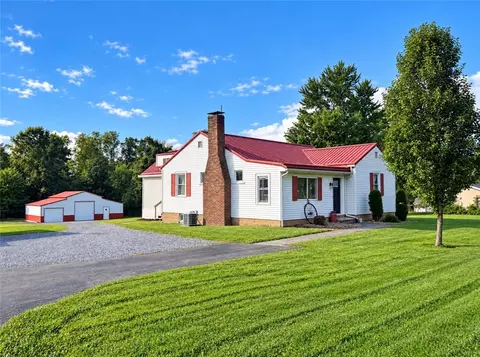 2017 Eastbrook Rd, New Castle, PA 16101