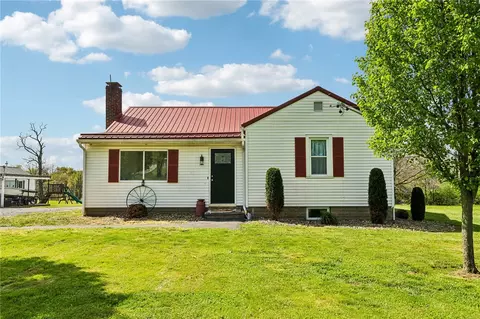 2017 Eastbrook Rd, New Castle, PA 16101