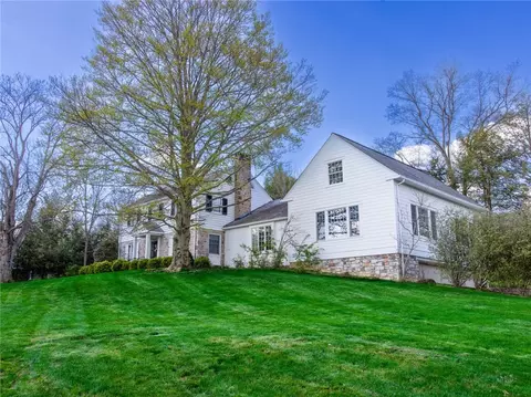 422 Summit Ave, Ligonier, PA 15658