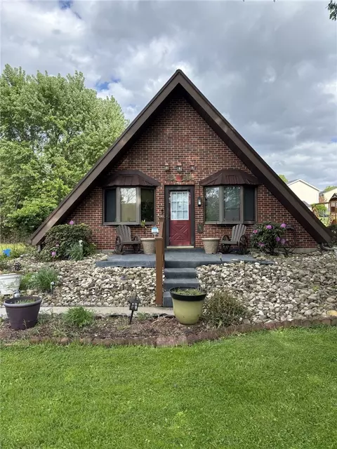 188 Township Dr, Uniontown, PA 15401