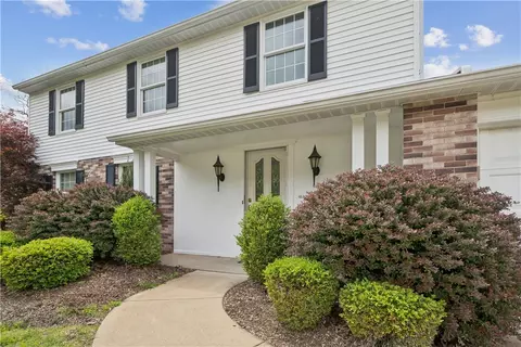 2125 Berkshire Dr, Monroeville, PA 15146