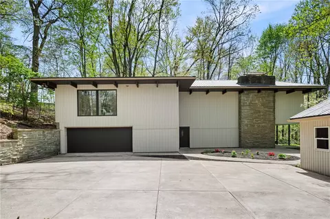 145 Mcclain Rd, Beaver Falls, PA 15010