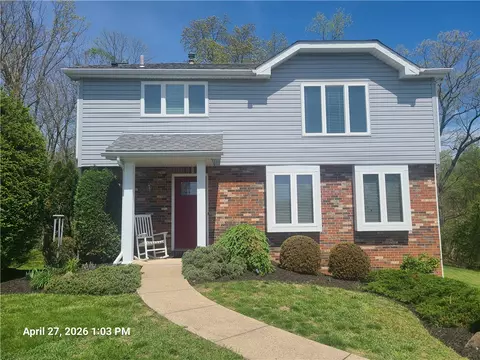 1517 N Randolph Dr, Clairton, PA 15025