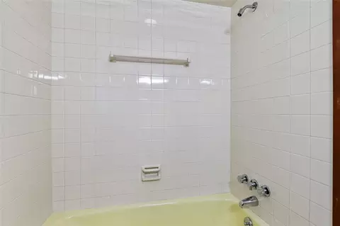 Bath - 2602 Timothy Dr, Export, PA 15632 photo 4 of 4